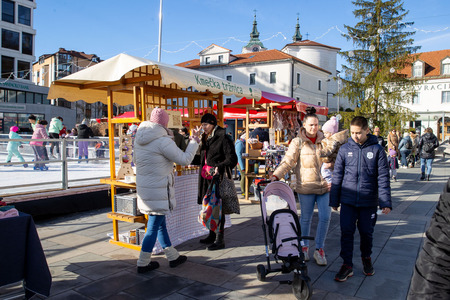 praznični sejem in prihod dedka mraza (54)